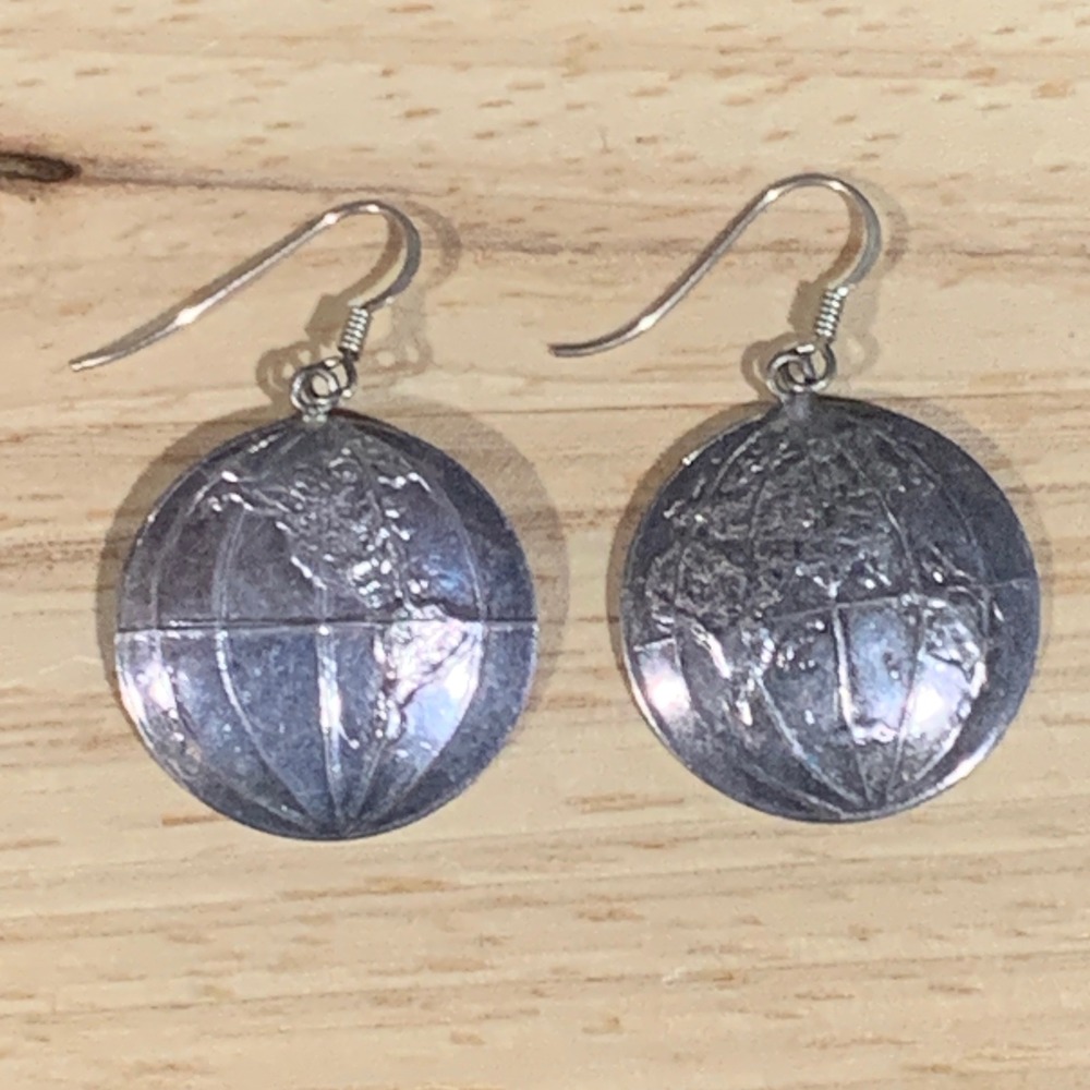 Vintage Globe Drop Earrings Women OS Silver Tone Etched World Map Travel Boho